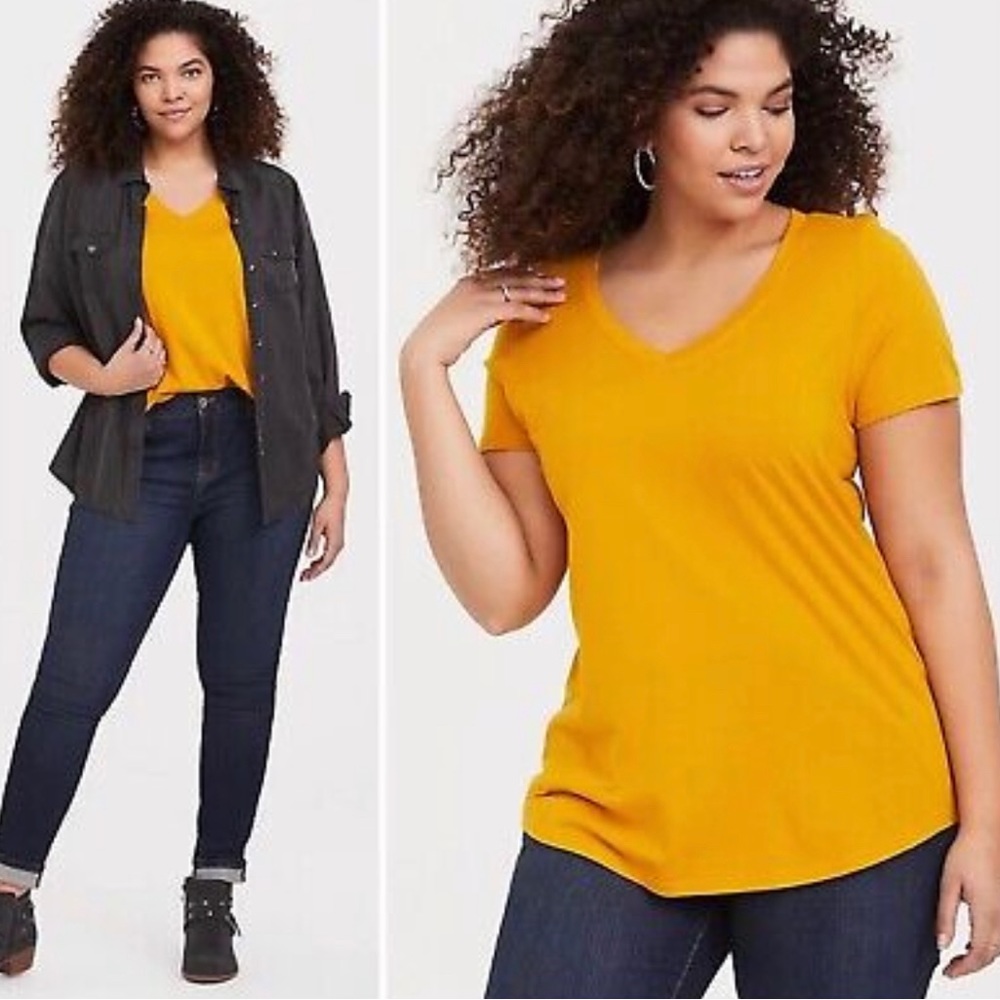 🟡 Torrid Mustard Yellow Classic Fit V-Neck Tee 🟡